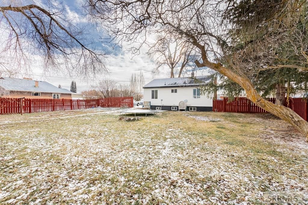 Image 4 of property listing at 745 W Main Street, St Anthony, ID 83445