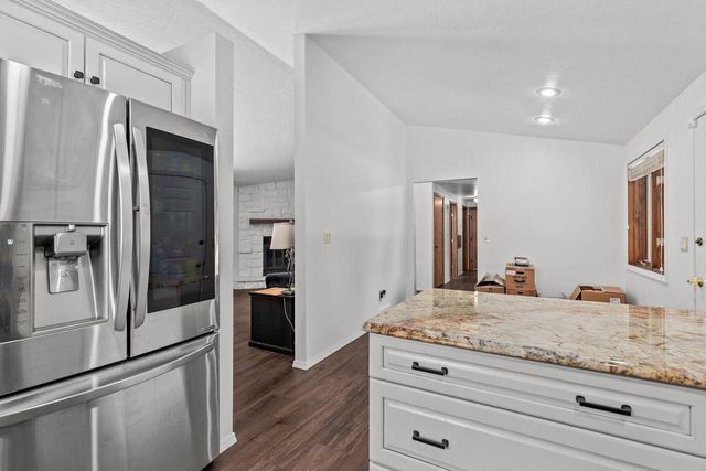 406 SILVER SPRING DRIVE, Green Bay, WI 54303
