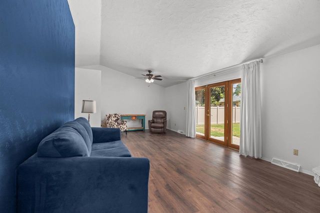 406 SILVER SPRING DRIVE, Green Bay, WI 54303