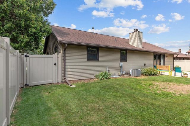 406 SILVER SPRING DRIVE, Green Bay, WI 54303