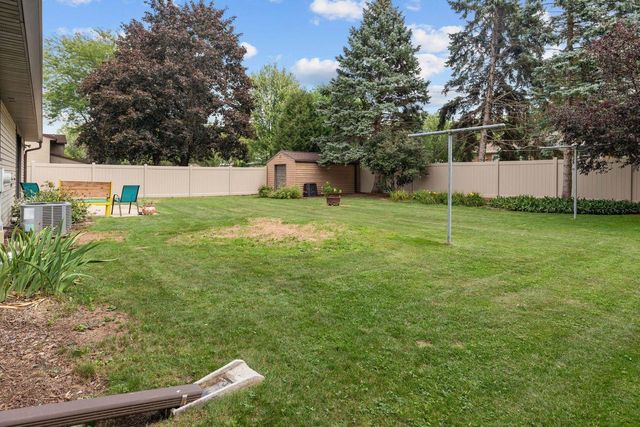 406 SILVER SPRING DRIVE, Green Bay, WI 54303