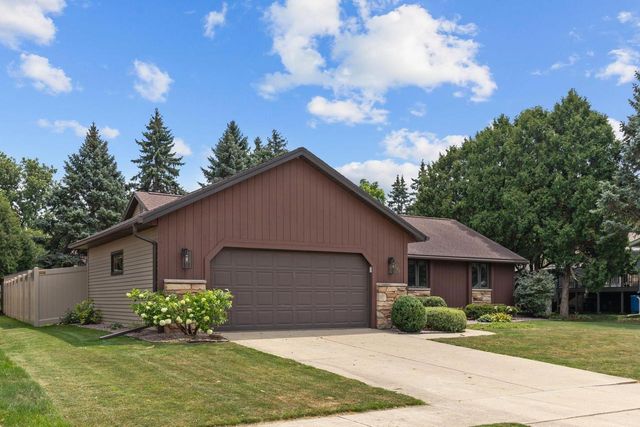 406 SILVER SPRING DRIVE, Green Bay, WI 54303