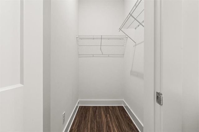 1274 Longreen NW Terrace 8, Atlanta, GA 30318