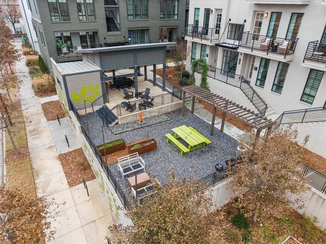 1274 Longreen NW Terrace 8, Atlanta, GA 30318