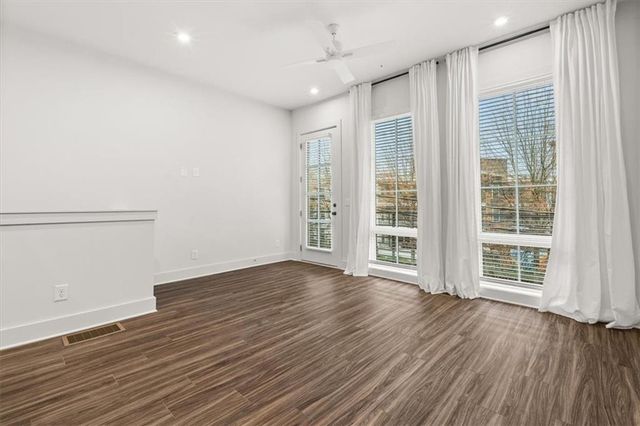 1274 Longreen NW Terrace 8, Atlanta, GA 30318