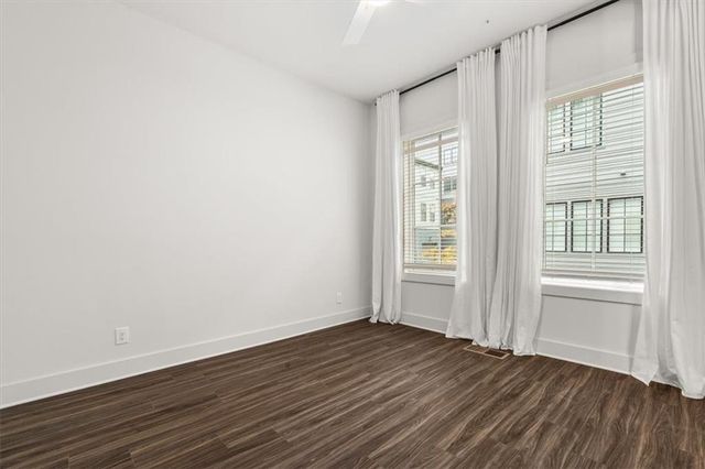 1274 Longreen NW Terrace 8, Atlanta, GA 30318