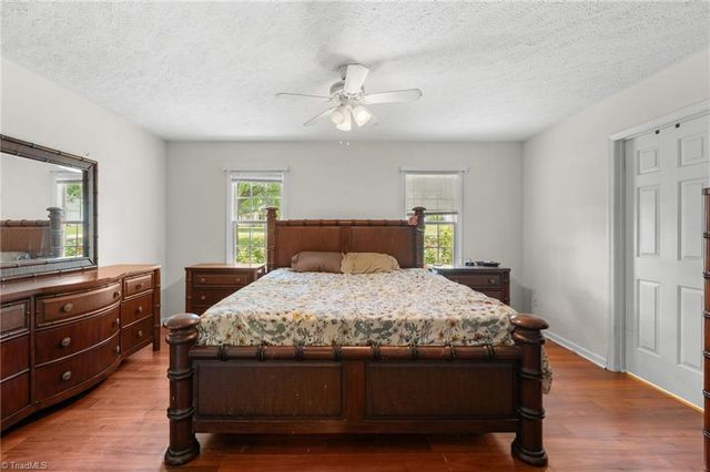 1085 Woodbury Road, King, NC 27021