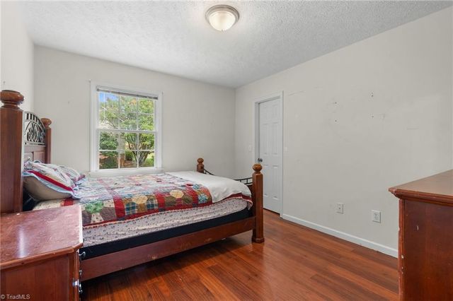 1085 Woodbury Road, King, NC 27021