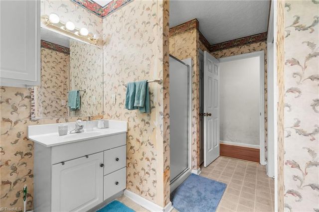 1085 Woodbury Road, King, NC 27021