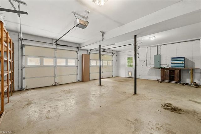 1085 Woodbury Road, King, NC 27021