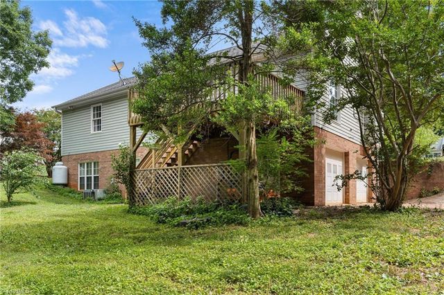 1085 Woodbury Road, King, NC 27021