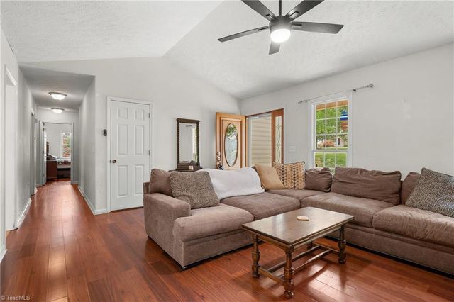 1085 Woodbury Road, King, NC 27021