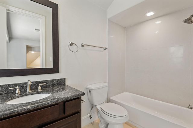 1035 E 28th Street, Houston, TX 77009