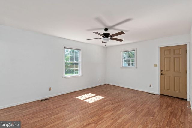 1018 IMAGINE LN, Fredericksburg, VA 22401