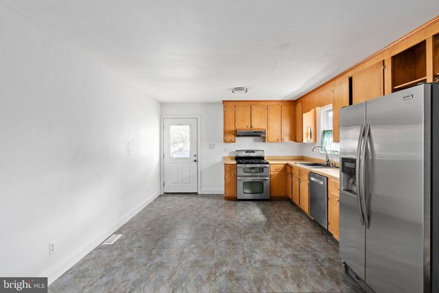 1018 IMAGINE LN, Fredericksburg, VA 22401