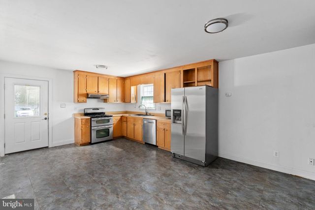 1018 IMAGINE LN, Fredericksburg, VA 22401
