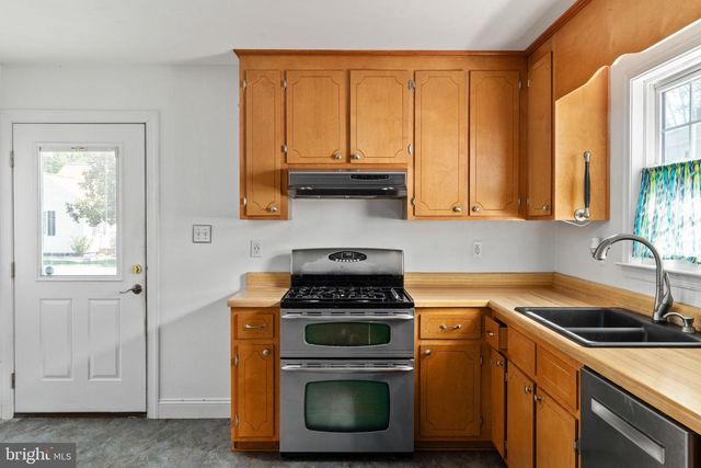 1018 IMAGINE LN, Fredericksburg, VA 22401