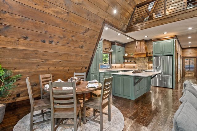 60 Magnolia Trail, Mccaysville, GA 30555