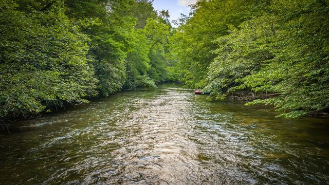 60 Magnolia Trail, Mccaysville, GA 30555
