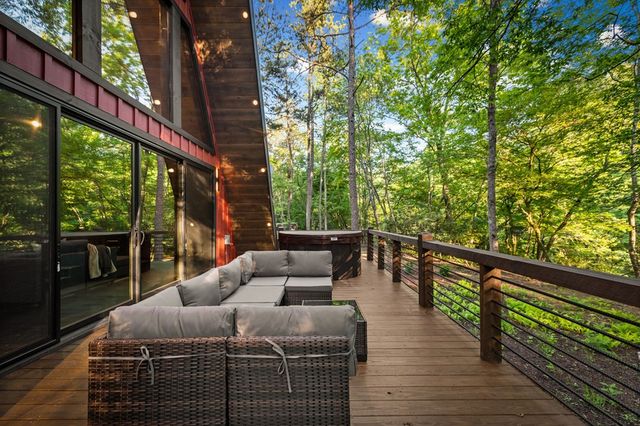60 Magnolia Trail, Mccaysville, GA 30555
