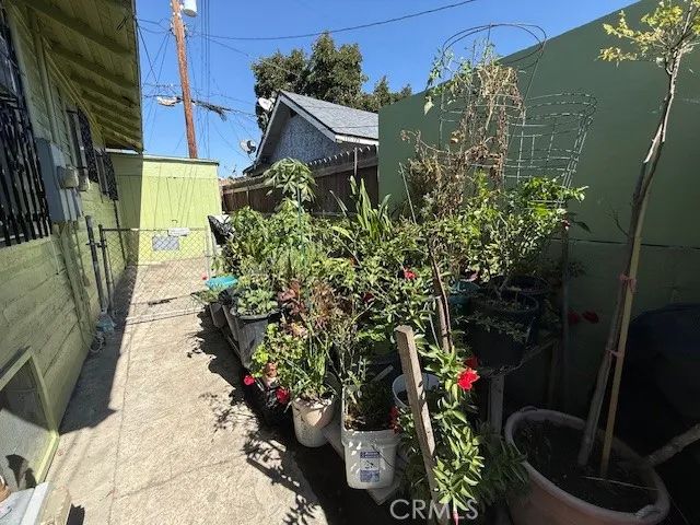 127 E 81st, Los Angeles, CA 90003