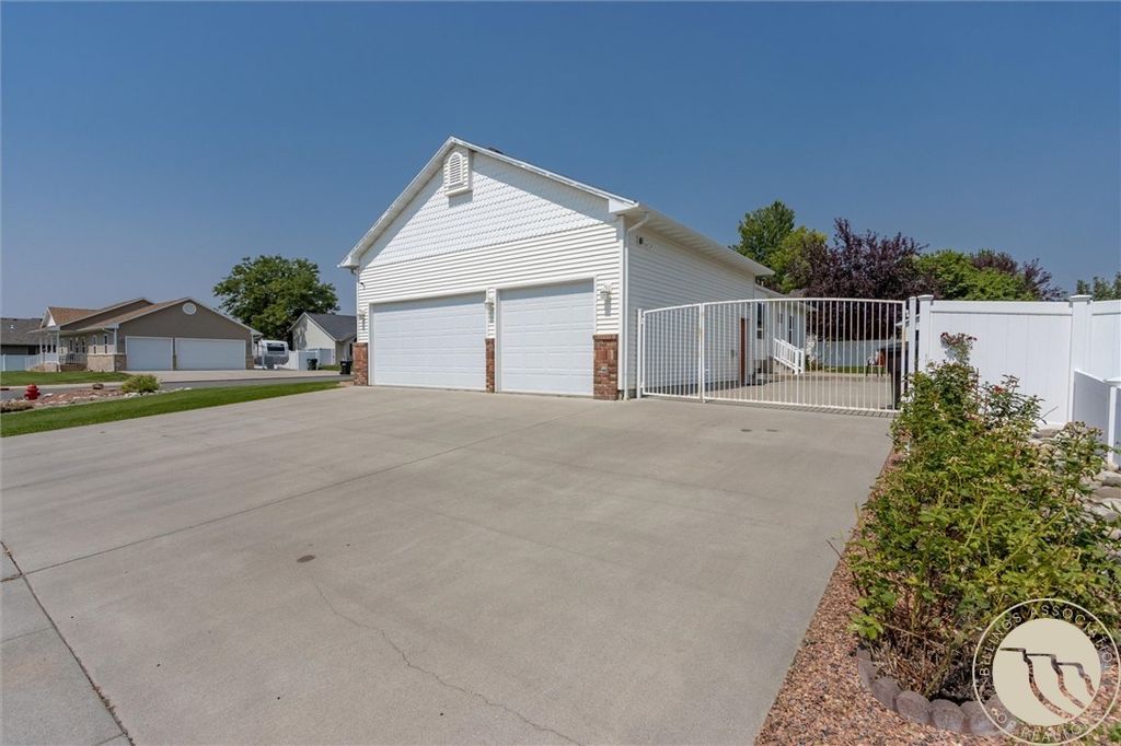 1931 Tanner Lane, Billings, MT 59102 photo 2