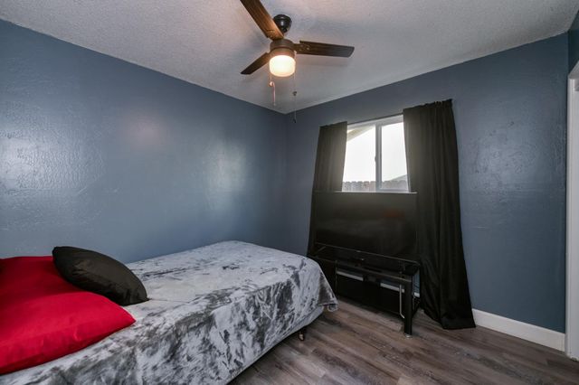 1732 S Whitney Avenue, Fresno, CA 93702