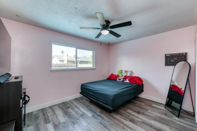 1732 S Whitney Avenue, Fresno, CA 93702