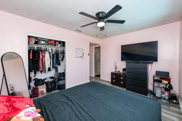 1732 S Whitney Avenue, Fresno, CA 93702