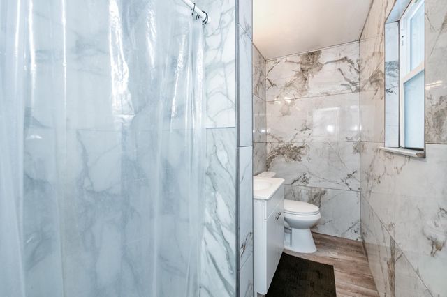 1732 S Whitney Avenue, Fresno, CA 93702