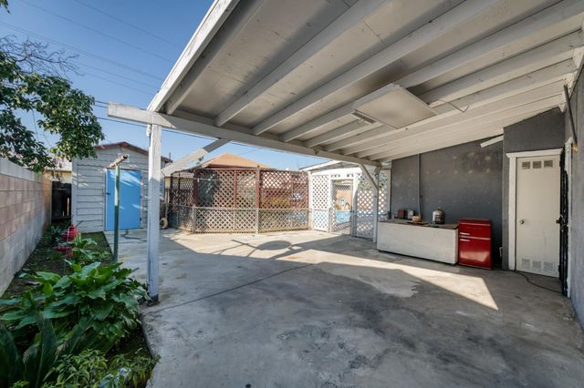 1732 S Whitney Avenue, Fresno, CA 93702
