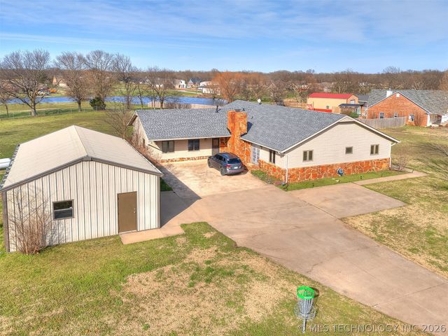 26 Sunshine Lane, Pryor, OK 74361