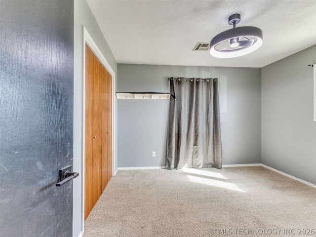 26 Sunshine Lane, Pryor, OK 74361