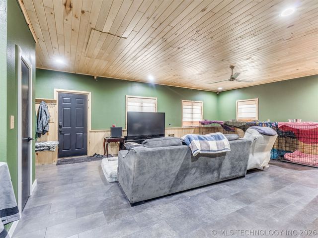 26 Sunshine Lane, Pryor, OK 74361