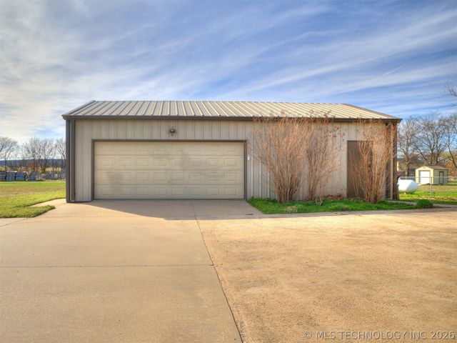 26 Sunshine Lane, Pryor, OK 74361