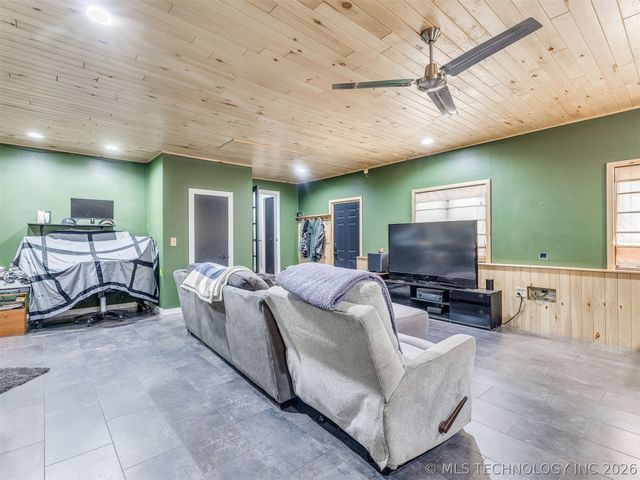 26 Sunshine Lane, Pryor, OK 74361