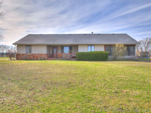 26 Sunshine Lane, Pryor, OK 74361