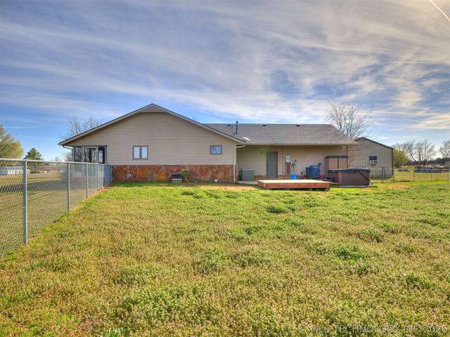 26 Sunshine Lane, Pryor, OK 74361