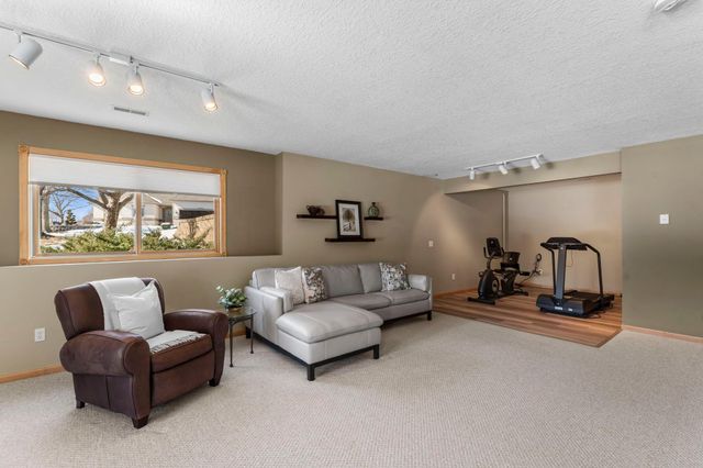 1150 Durango Point, Hugo, MN 55038