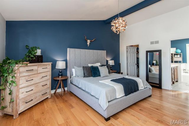 2536 Black Water Drive, St Louis, MO 63129