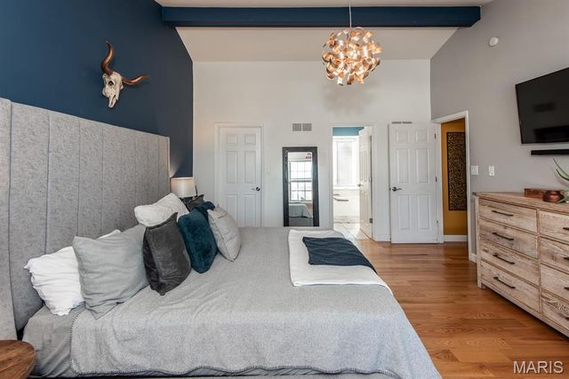 2536 Black Water Drive, St Louis, MO 63129