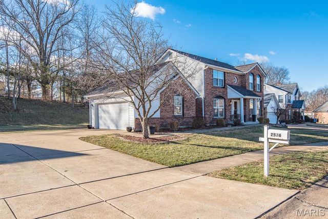 2536 Black Water Drive, St Louis, MO 63129