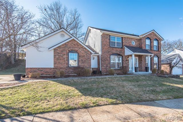 2536 Black Water Drive, St Louis, MO 63129