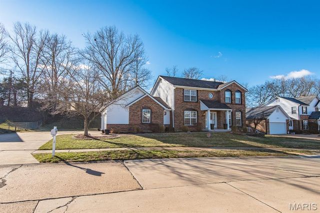 2536 Black Water Drive, St Louis, MO 63129