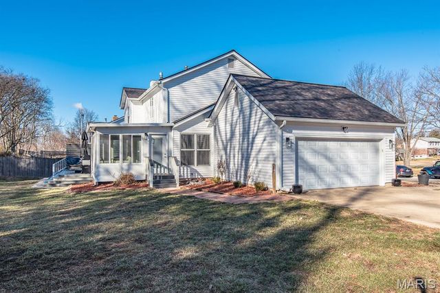 2536 Black Water Drive, St Louis, MO 63129