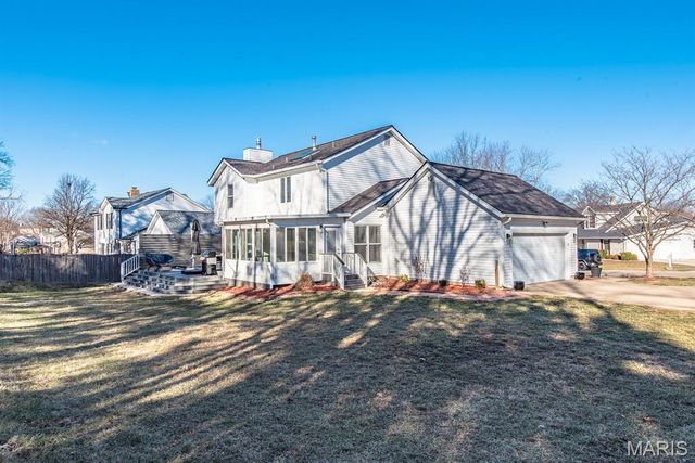 2536 Black Water Drive, St Louis, MO 63129