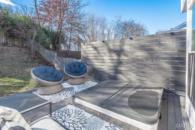 2536 Black Water Drive, St Louis, MO 63129