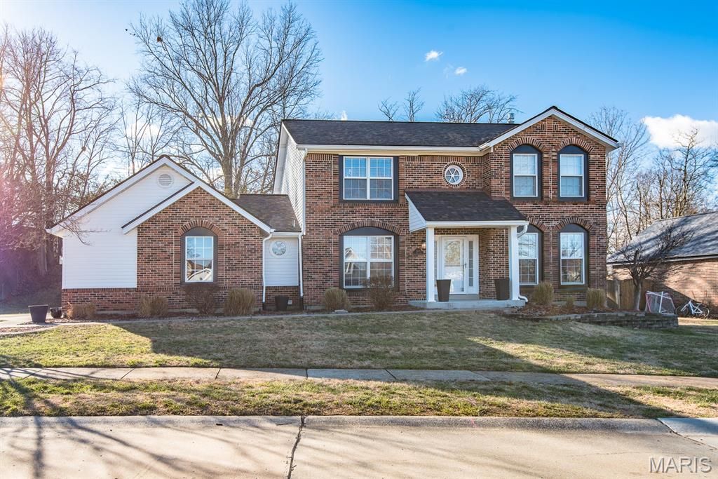 2536 Black Water Drive, St Louis, MO 63129