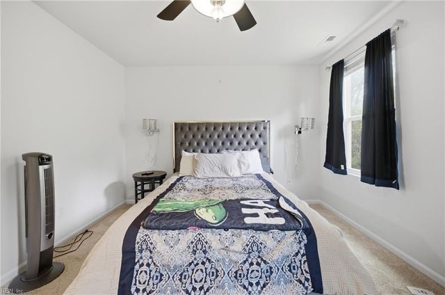 901 Lakeview CV, Smithfield, VA 23430