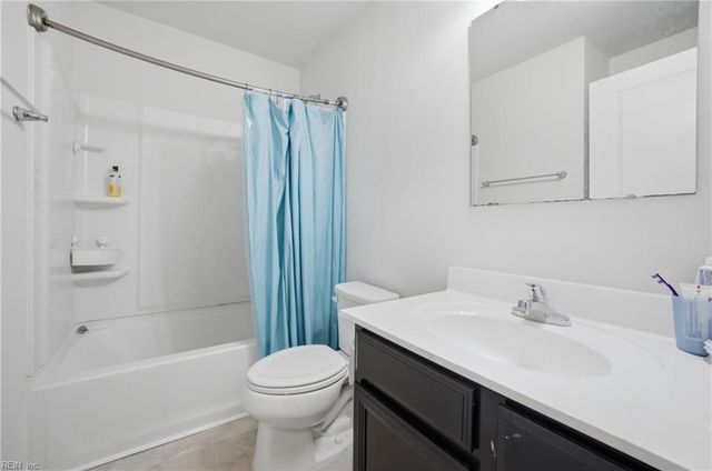 901 Lakeview CV, Smithfield, VA 23430